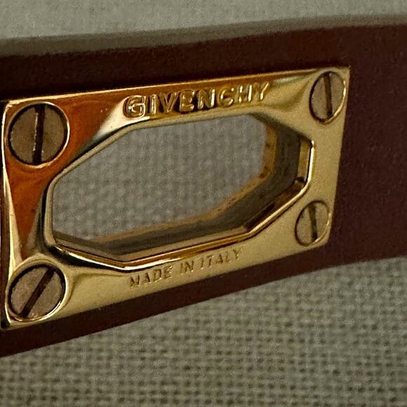 Givenchy leather bracelet w Swarovski crystals, faceted beads & shark tooth lock - Picture 10 of 14